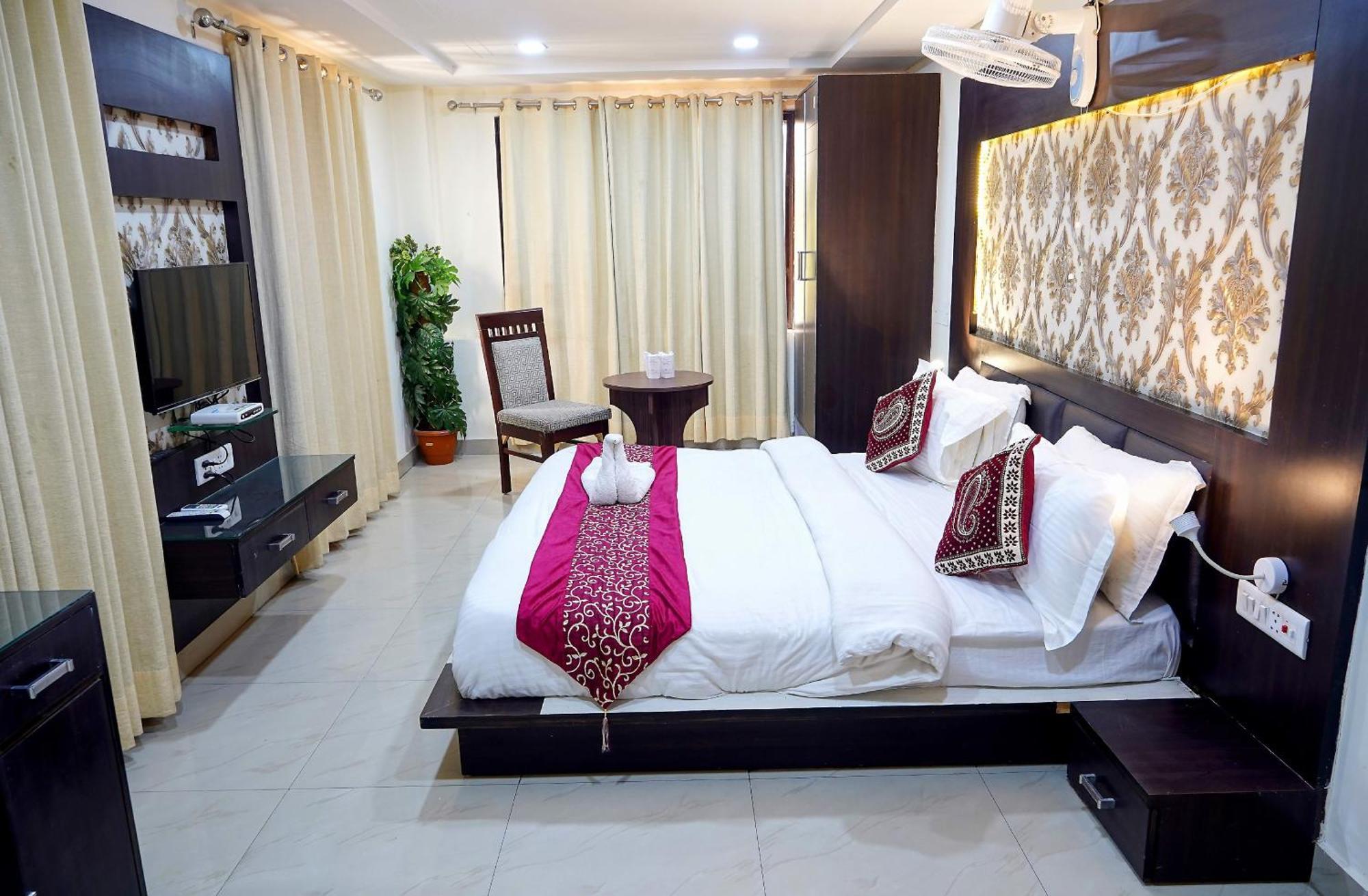 Hotel Vikrant Ludhiana Exterior photo